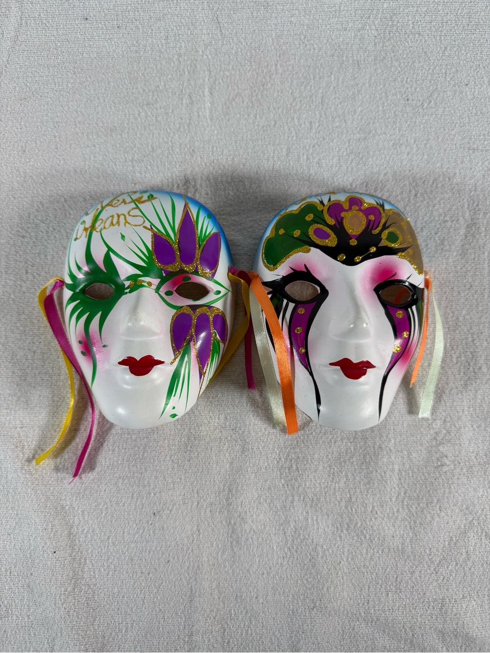 Lot of 2 New Orleans Ceramic Wall Hanging Mardi Gras Theater Masks